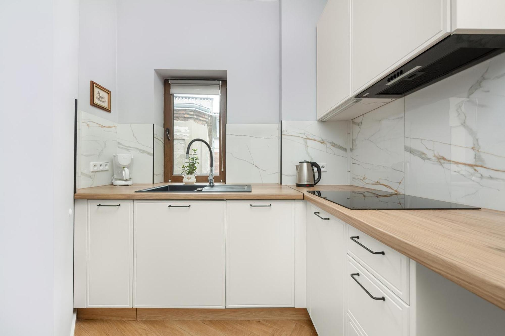 Z 2 Sypialniami I Oddzielna Kuchnia W Centrum Wroclawia Na 4 Pietrze By Renters Apartament *